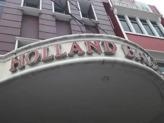 Gambar Makanan Holland Bakery 2