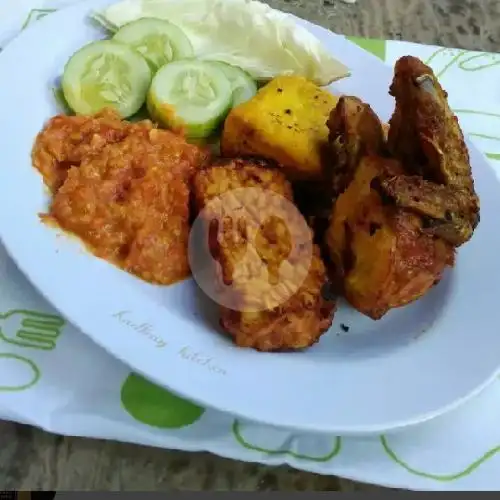 Gambar Makanan Ayam kremes math'amun, Food Hall soewarna 16