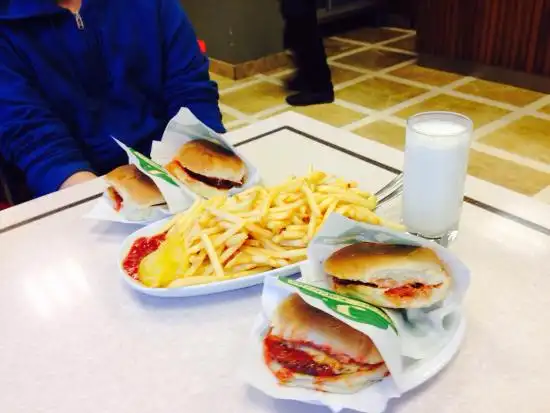 J Burger'nin yemek ve ambiyans fotoğrafları 2