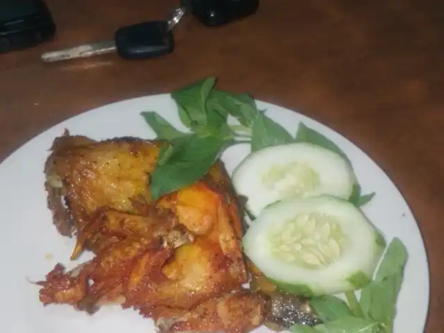 Gambar Makanan Ayam Goreng Gringging Lombok 3