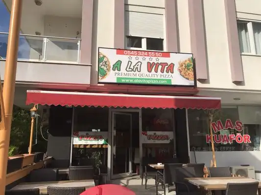 A La Vita Pizza'nin yemek ve ambiyans fotoğrafları 3