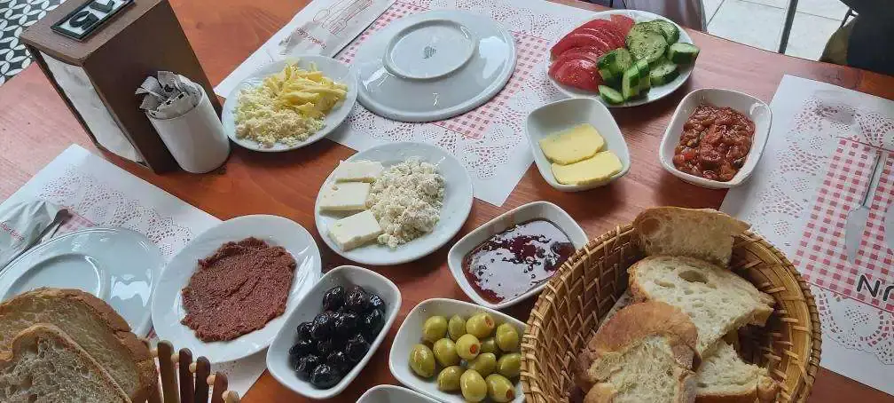 Trabzon Serpmeköy Kahvaltısı'nin yemek ve ambiyans fotoğrafları 19
