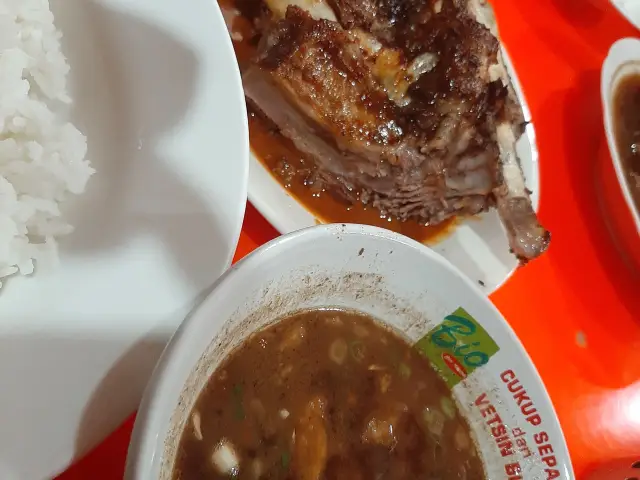 Gambar Makanan Sop Konro Karebosi 4