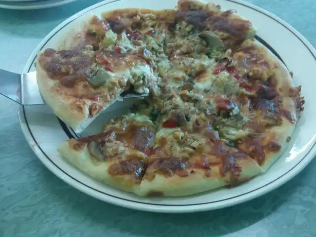 Tino's Pizza Food Photo 3