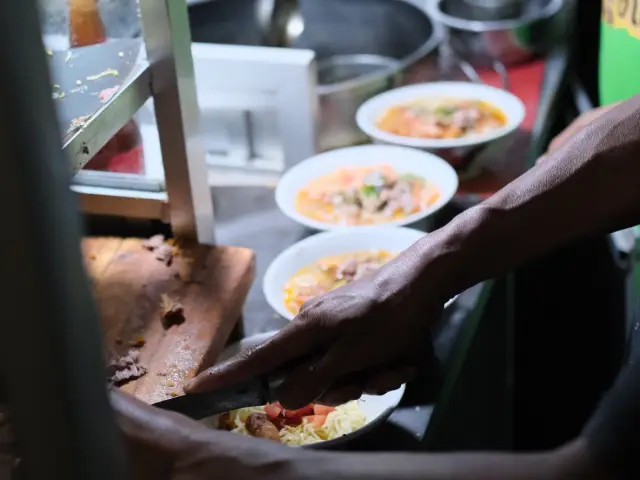 Gambar Makanan Soto Mie Pak Kumis 10