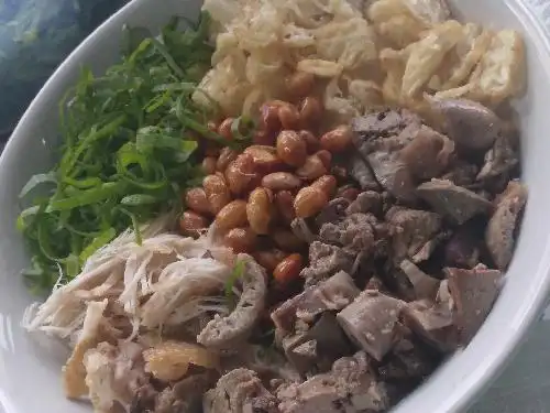 Bubur Ayam Dan Salad Buah Mawar, Perum Cisalak