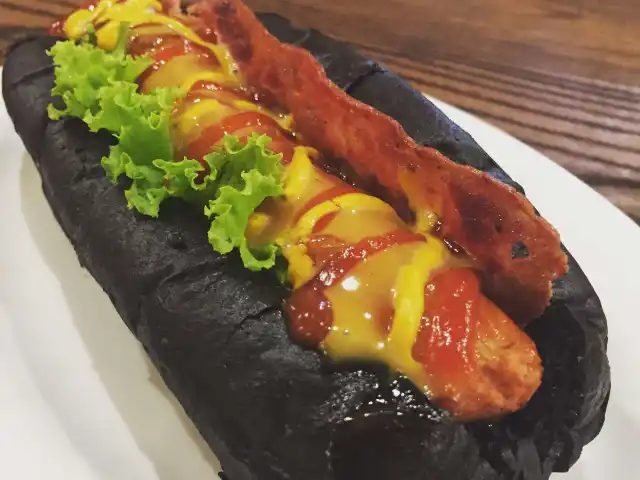 Gambar Makanan Frankfurter Hotdog and Steak 6