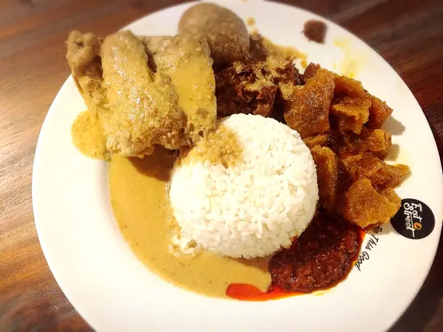 Gambar Makanan Gudeg Bu Tjitro 4