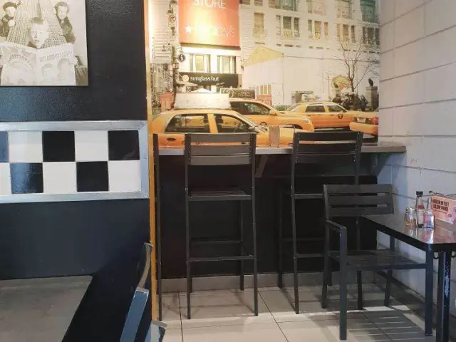 Yellow Cab Pizza Co. Food Photo 17