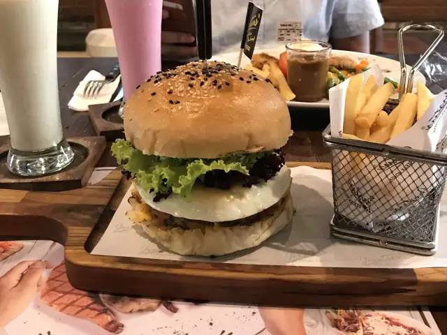 Gambar Makanan Justus Burger and Steak 17