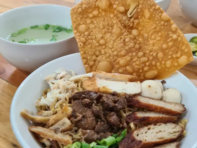 Gambar Makanan Bakmi Kepiting Tanjung Pura Pontianak 10