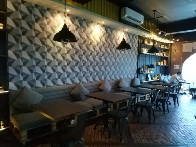 Gambar Makanan Anterograde Kitchen & Bar 9