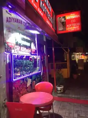 Meşhur Adıyaman Çiğ Köftecisi Ömer Usta'nin yemek ve ambiyans fotoğrafları 1