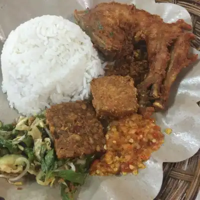 Ayam Penyet Suroboyo