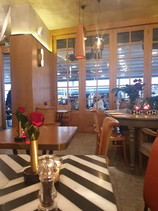 Yuzde Yuz Restaurant & Cafe Alsancak'nin yemek ve ambiyans fotoğrafları 39