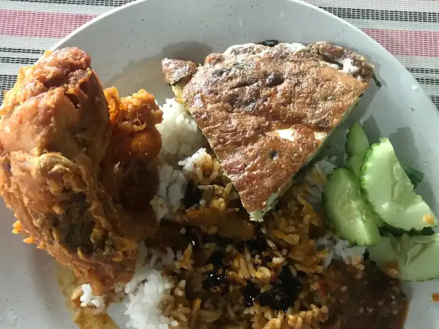 Gulai Ikan Temenung Food Photo 5