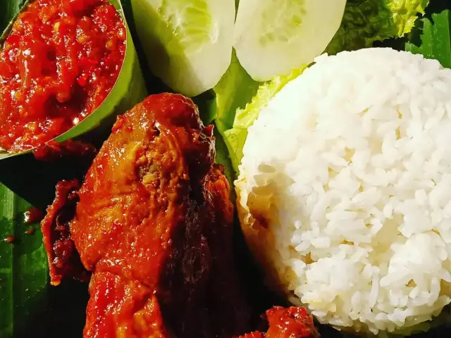 Gambar Makanan Pecel Pincuk Kalibata 4