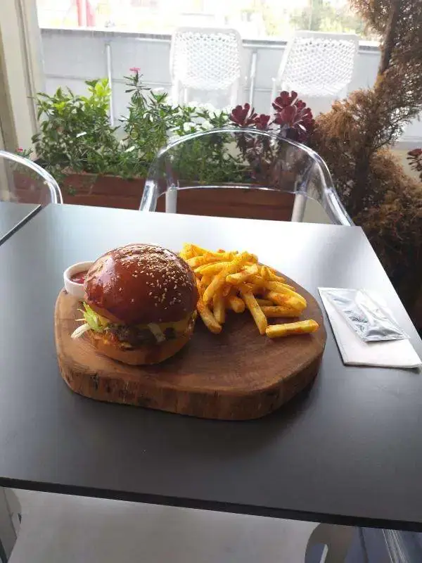 Burly's Burger'nin yemek ve ambiyans fotoğrafları 12