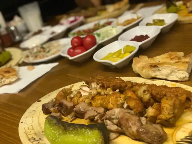 Eskiyol Köftecisi  Erhan Havzan'nin yemek ve ambiyans fotoğrafları 18