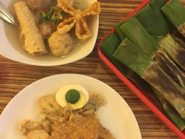 Gambar Makanan Soerabi Bandung Enhaii & Batagor Ihsan Rawamangun 15