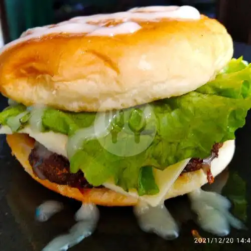 Gambar Makanan Ayam Teriyaki Dan Burger Larissa, Kadipiro 9