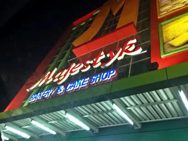 Gambar Makanan Majestyk bakery & cake shop 12