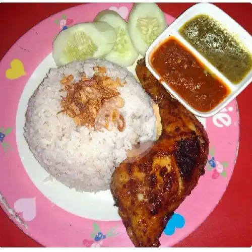 Gambar Makanan Ayam Bakar dan Nasi Uduk Klangenan Ibu Maryati, Green Garden 3