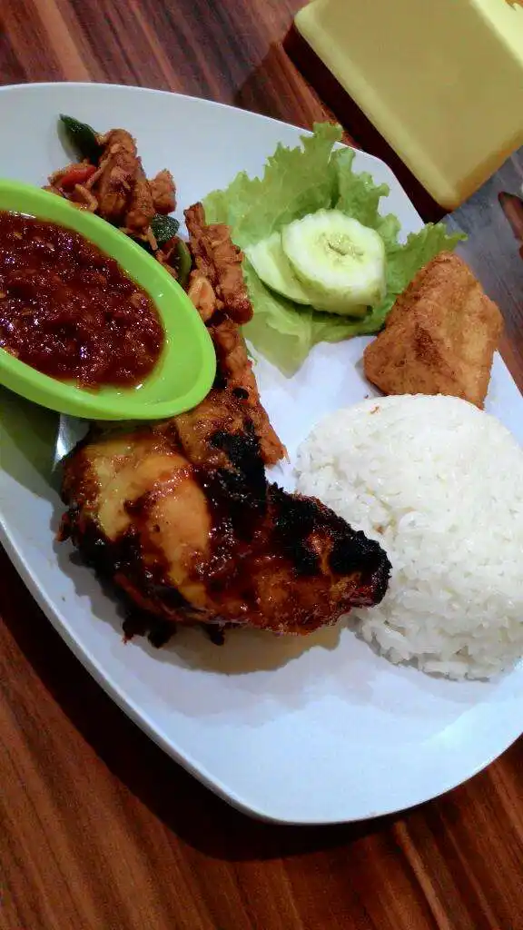 Gambar Makanan Ayam Penyet Mbah Ji 19