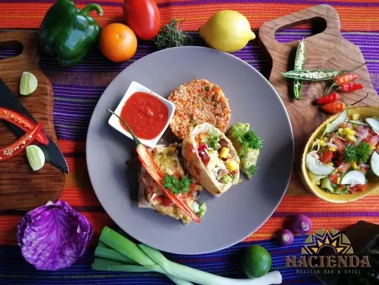 Gambar Makanan Hacienda Mexican Bar & Grill 4