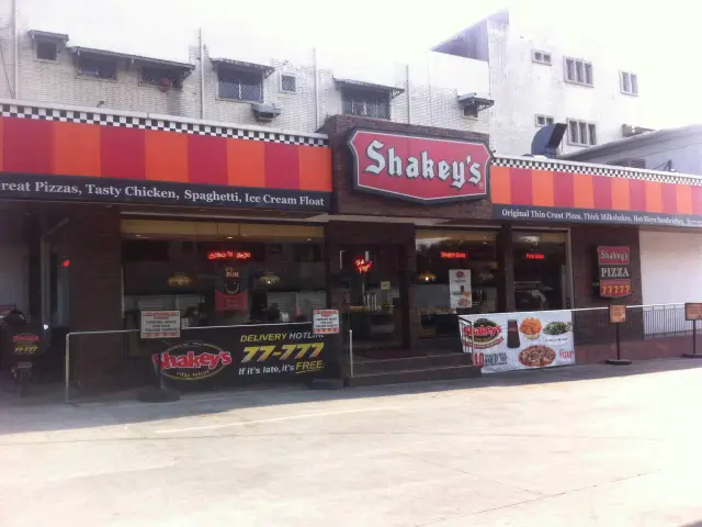 Shakey's Food Photo 4