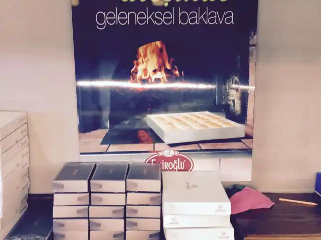 Emiroğlu Baklava & Börek & Dondurma'nin yemek ve ambiyans fotoğrafları 26