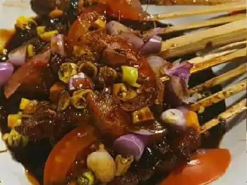 Sate Madura Bang Robiy, Lapangan Tembak