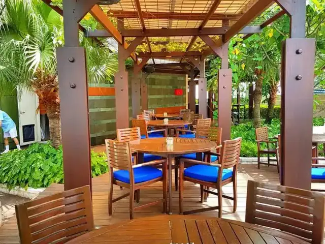 Gambar Makanan Sky Pool Bar Cafe - Hotel Indonesia Kempinski 3