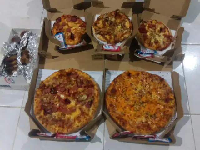 Gambar Makanan Domino's Pizza 11