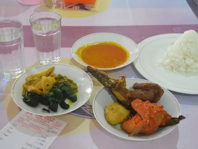 Gambar Makanan Rumah Makan Padang Uni Yani 8