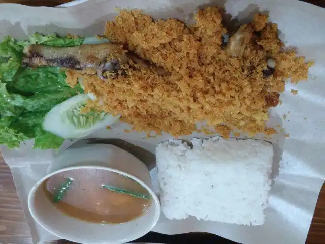 Gambar Makanan Ayam Kremes Bu Tjondro 11