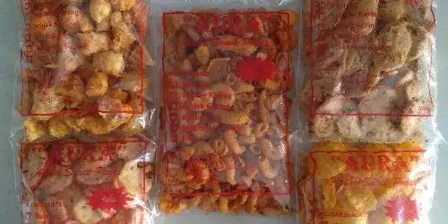 Aura Aneka Snack Pedas, Permata Ayu