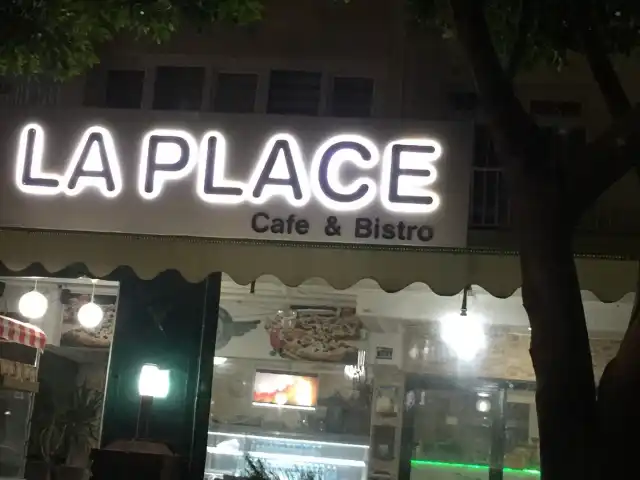La Place Cafe&Bistro'nin yemek ve ambiyans fotoğrafları 3