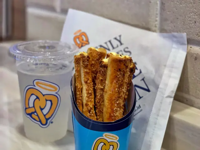 Gambar Makanan Auntie Anne's 8