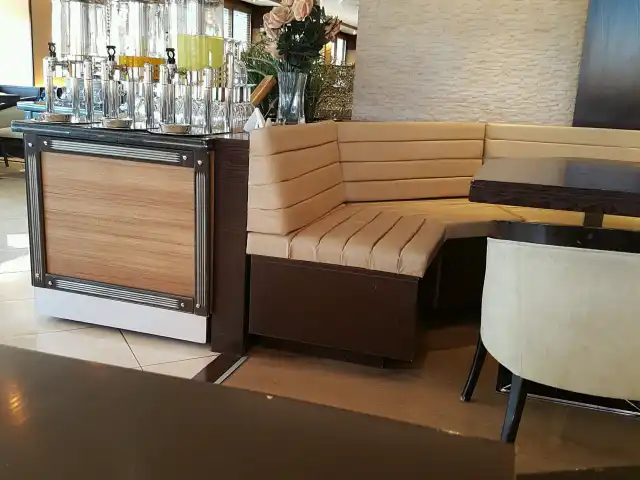 Grand Otel Nitro Teras Cafe'nin yemek ve ambiyans fotoğrafları 9