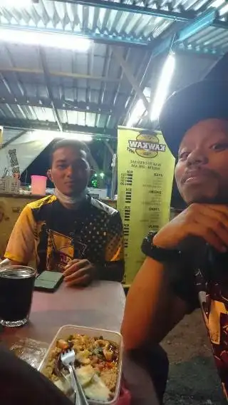 Burger Kawkaw Timah