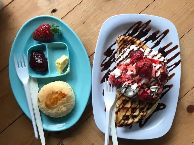 Strawberries Cafe Taman Sedia Food Photo 4
