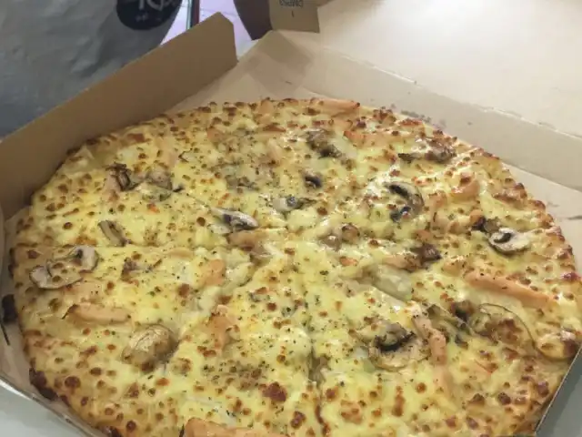 Domino's Pizza Food Photo 14