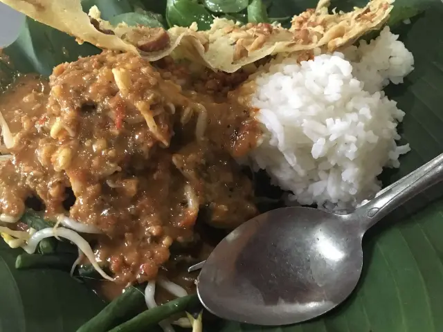 Gambar Makanan Pecel Pincuk Kalibata 18