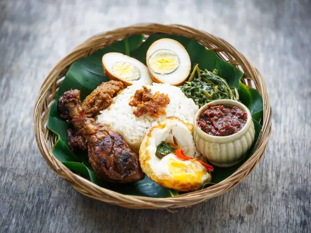 Nasi Ulam Budu & Ikan Bekok