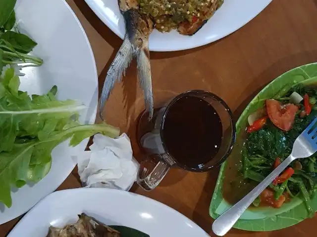 Gambar Makanan Warung SeaFood Taman Jaya Ujung Kulon 4