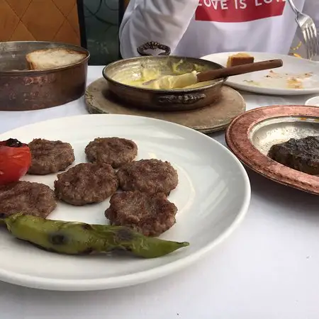 Cemil Usta Akçaabat Köftecisi'nin yemek ve ambiyans fotoğrafları 14