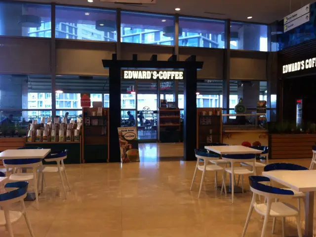 Edward's Coffee'nin yemek ve ambiyans fotoğrafları 2