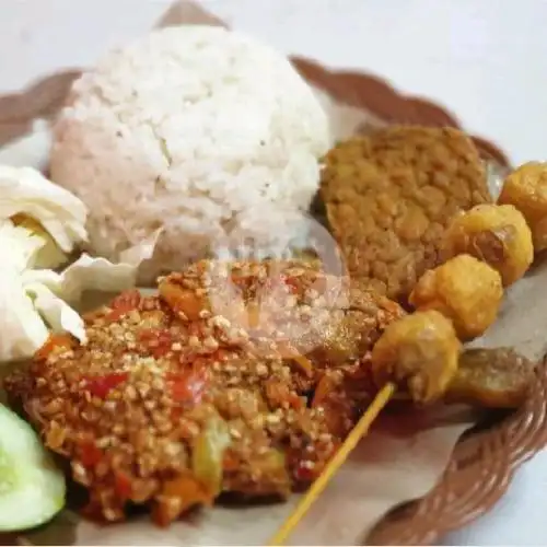 Gambar Makanan Ayam Gepuk Mak Nyoss, Jl. Budi Raya No.2B, Jakbar 2