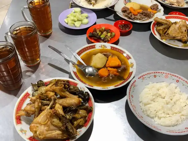 Gambar Makanan Ayam Goreng & Sop Buntut Pak Supar 15